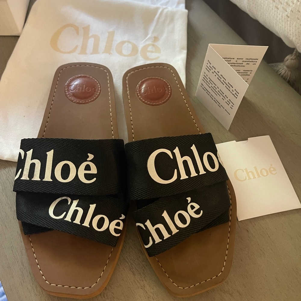 CHLOE Slides 38 euro sz  BLACK White Lettering with Original Packaging